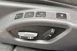harmaa Volvo V60 Cross Country 2015 kuva 24.