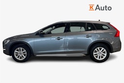 harmaa Volvo V60 Cross Country 2015 kuva 6.
