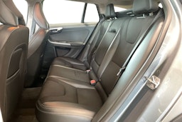 harmaa Volvo V60 Cross Country 2015 kuva 10.