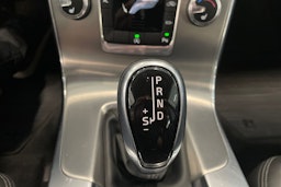 harmaa Volvo V60 Cross Country 2015 kuva 26.
