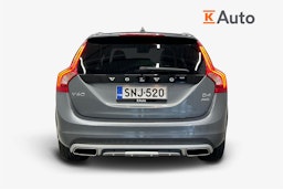 harmaa Volvo V60 Cross Country 2016 kuva 3.