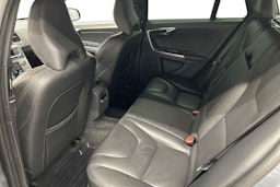 harmaa Volvo V60 Cross Country 2016 kuva 10.