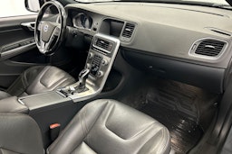 harmaa Volvo V60 Cross Country 2016 kuva 17.