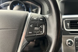 harmaa Volvo V60 Cross Country 2016 kuva 23.