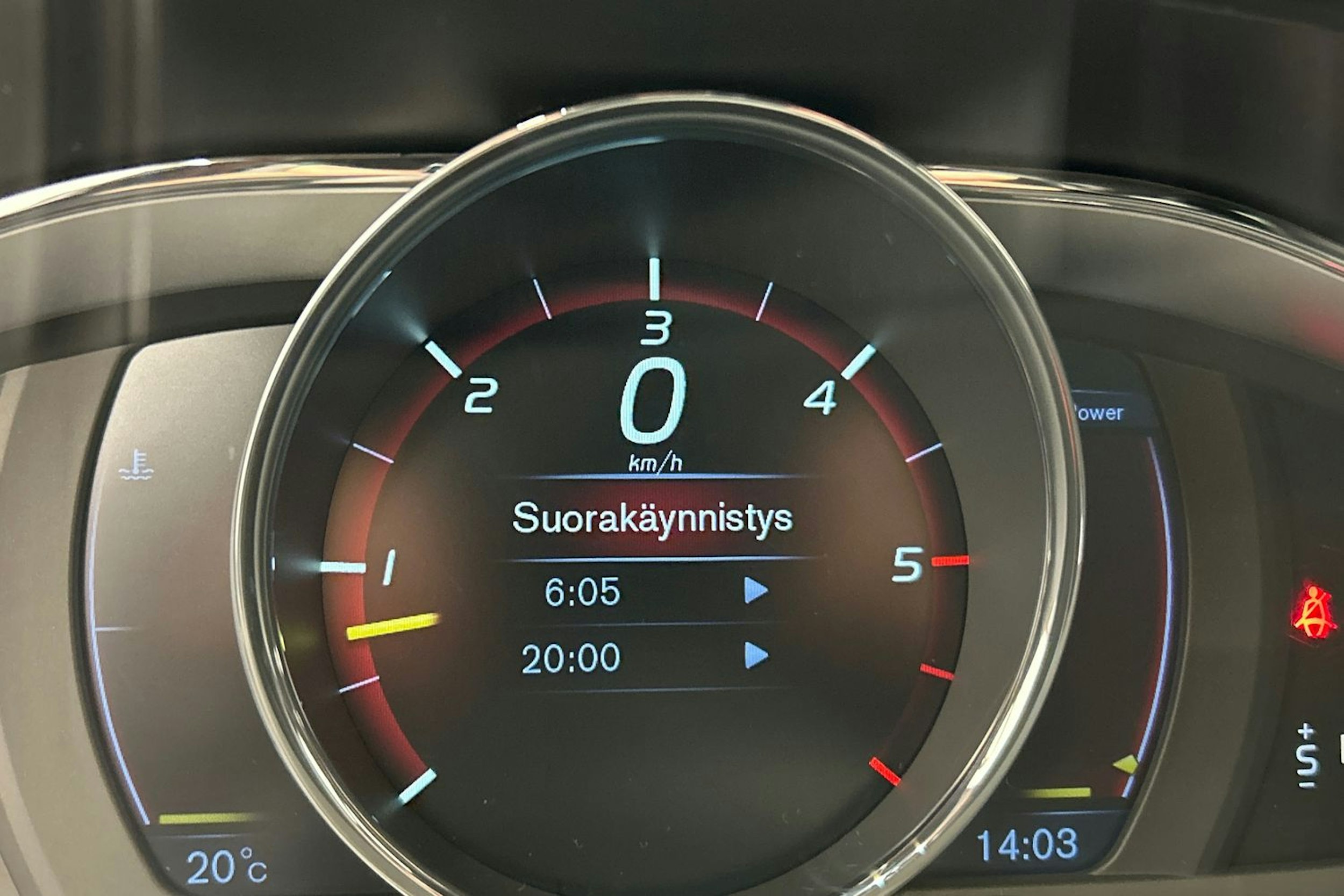 harmaa Volvo V60 Cross Country 2016 kuva 24.