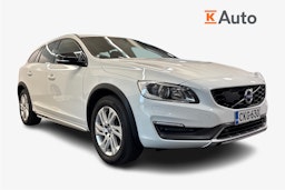 Valkoinen Volvo V60 Cross Country 2016 kuva 1.