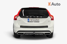 Valkoinen Volvo V60 Cross Country 2016 kuva 3.