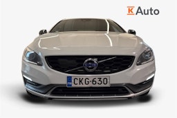 Valkoinen Volvo V60 Cross Country 2016 kuva 5.