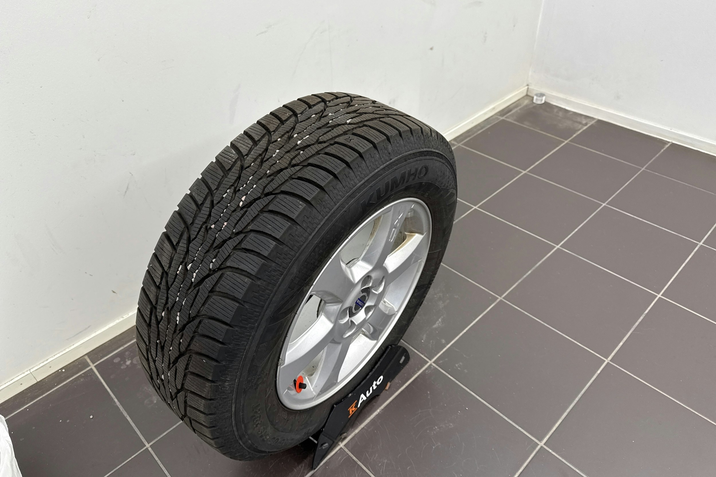 Valkoinen Volvo V60 Cross Country 2016 kuva 13.