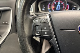 Valkoinen Volvo V60 Cross Country 2016 kuva 16.