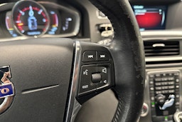 Valkoinen Volvo V60 Cross Country 2016 kuva 17.