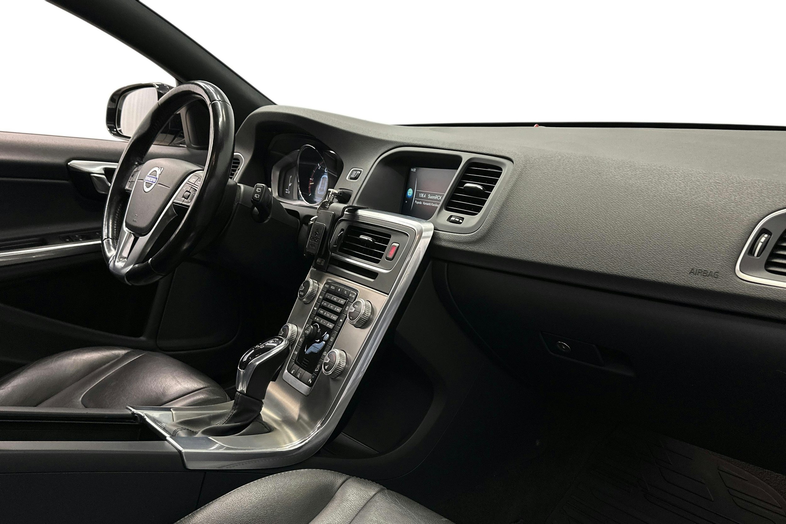 valkoinen Volvo V60 Cross Country 2016 kuva 10.