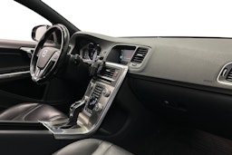 valkoinen Volvo V60 Cross Country 2016 kuva 10.