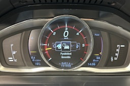 valkoinen Volvo V60 Cross Country 2016 kuva 23.