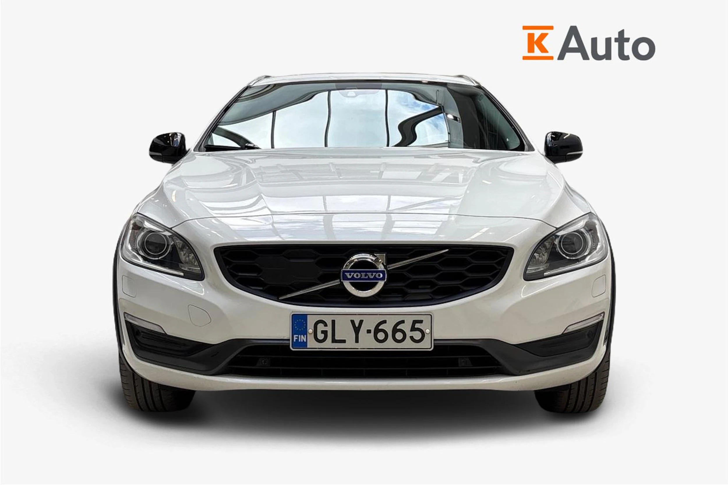 valkoinen Volvo V60 Cross Country 2016 kuva 4.