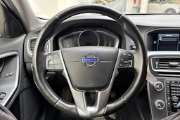 valkoinen Volvo V60 Cross Country 2016 kuva 14.