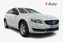 Valkoinen Volvo V60 Cross Country 2016 kuva 1.