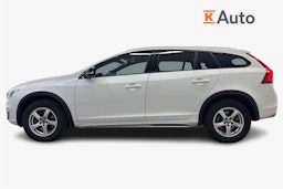 Valkoinen Volvo V60 Cross Country 2016 kuva 6.