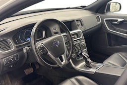 Valkoinen Volvo V60 Cross Country 2016 kuva 7.