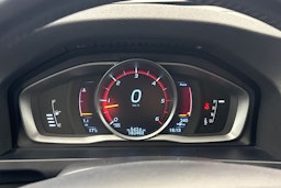 Valkoinen Volvo V60 Cross Country 2016 kuva 18.