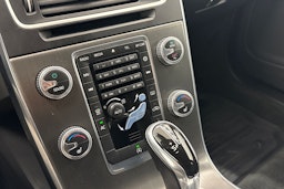 Valkoinen Volvo V60 Cross Country 2016 kuva 19.