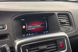 Valkoinen Volvo V60 Cross Country 2016 kuva 20.