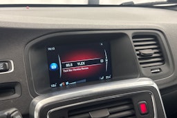 Valkoinen Volvo V60 Cross Country 2016 kuva 21.