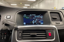 Valkoinen Volvo V60 Cross Country 2016 kuva 16.