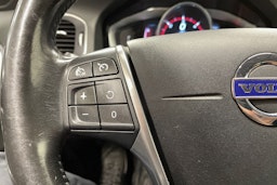 Valkoinen Volvo V60 Cross Country 2016 kuva 21.