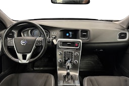 Musta Volvo V60 Cross Country 2016 kuva 7.