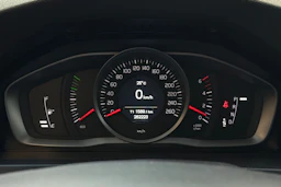 valkoinen Volvo V60 Cross Country 2016 kuva 12.