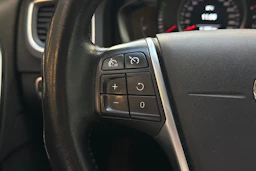 valkoinen Volvo V60 Cross Country 2016 kuva 13.