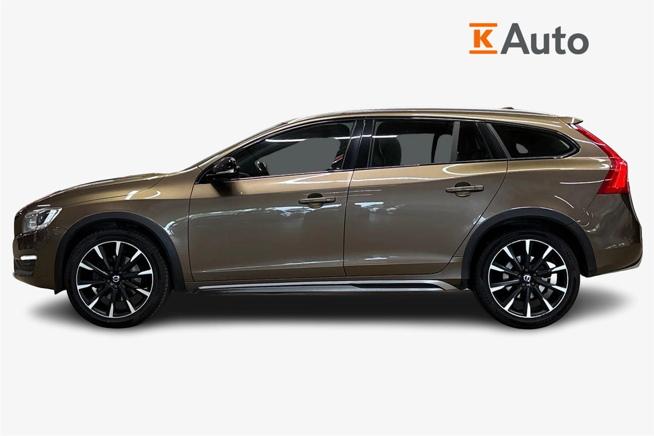 ruskea (beige) Volvo V60 Cross Country 2016 kuva 5.