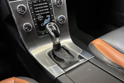 ruskea (beige) Volvo V60 Cross Country 2016 kuva 22.