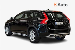 musta Volvo V60 Cross Country 2017 kuva 2.