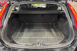 musta Volvo V60 Cross Country 2017 kuva 24.