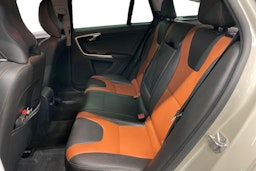 ruskea (beige) Volvo V60 Cross Country 2017 kuva 10.