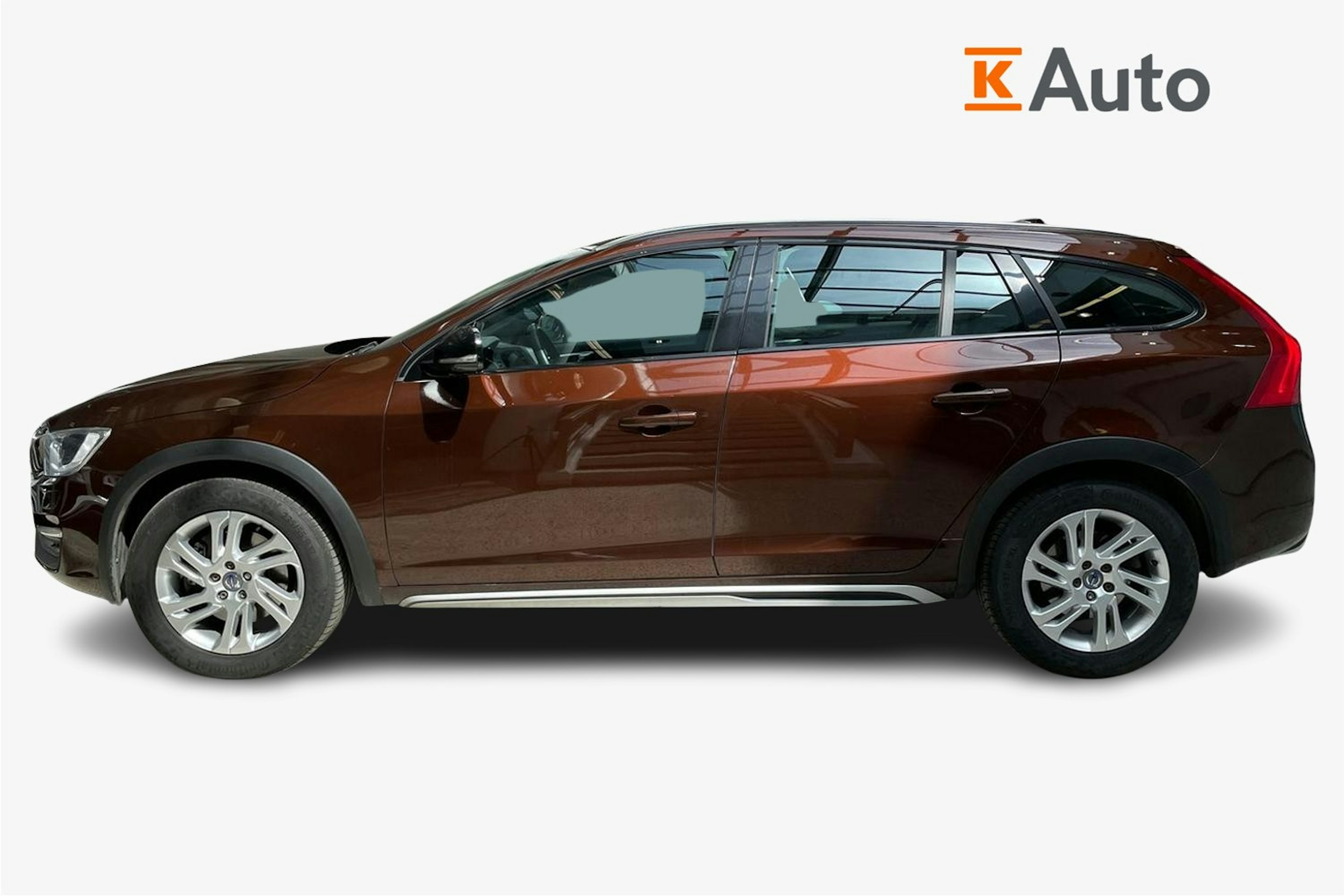 punainen Volvo V60 Cross Country 2017 kuva 6.
