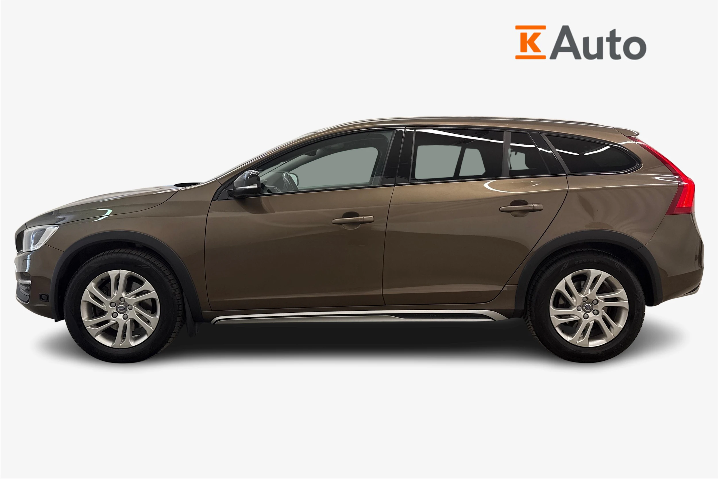 met. ruskea (beige) Volvo V60 Cross Country 2017 kuva 7.