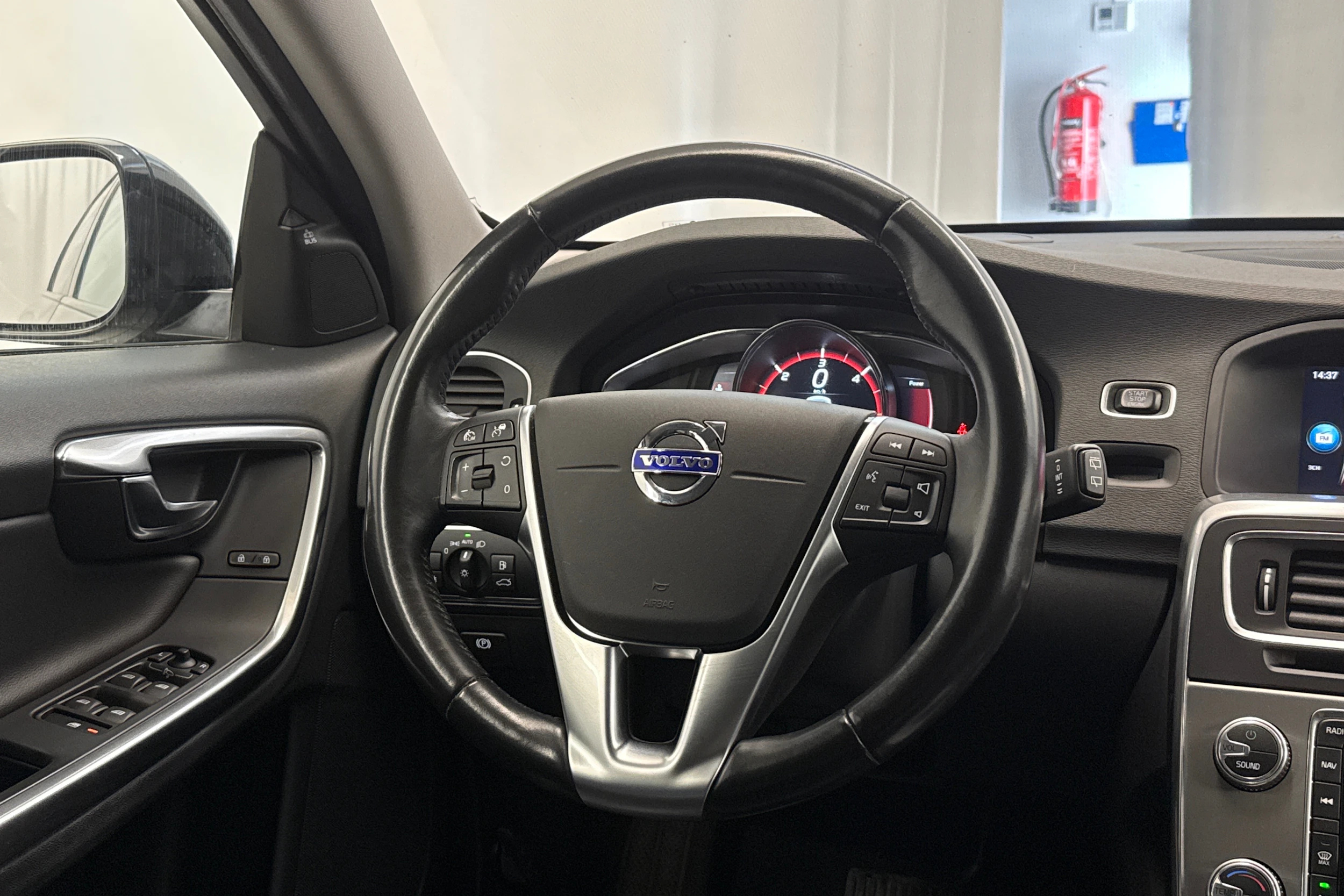 met. ruskea (beige) Volvo V60 Cross Country 2017 kuva 15.