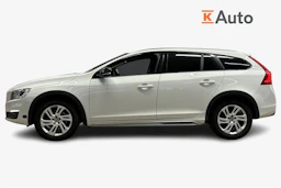 valkoinen Volvo V60 Cross Country 2017 kuva 5.