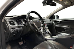 valkoinen Volvo V60 Cross Country 2017 kuva 6.