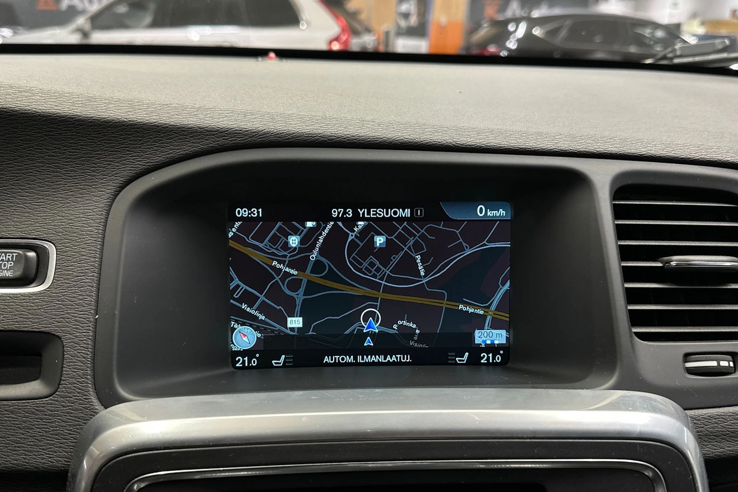 valkoinen Volvo V60 Cross Country 2017 kuva 13.
