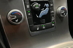 valkoinen Volvo V60 Cross Country 2017 kuva 17.