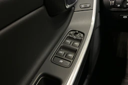 valkoinen Volvo V60 Cross Country 2017 kuva 24.