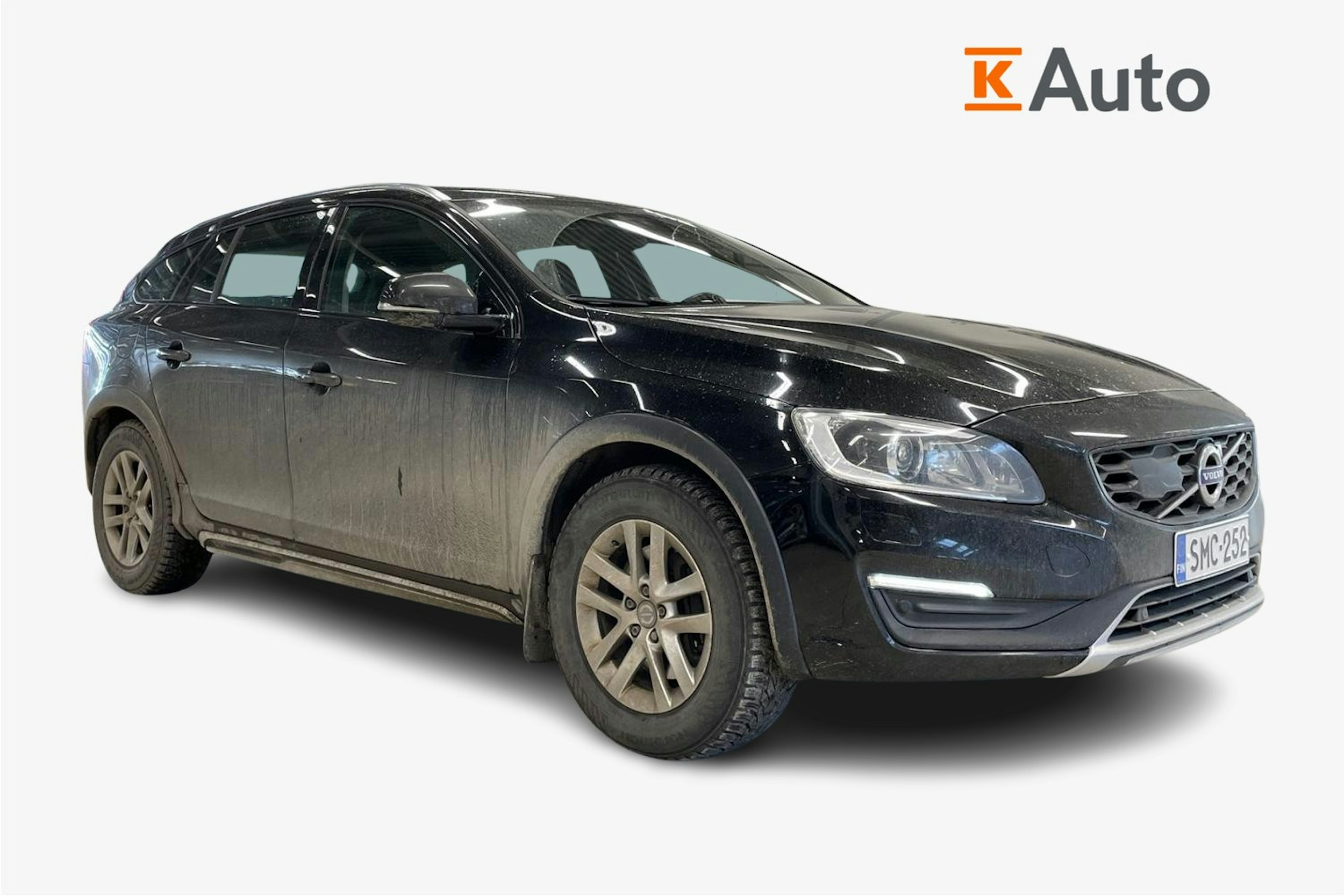 musta Volvo V60 Cross Country 2017 kuva 1.