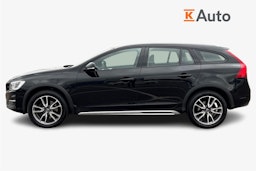 musta Volvo V60 Cross Country 2018 kuva 6.