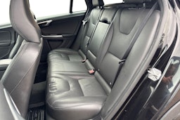 musta Volvo V60 Cross Country 2018 kuva 10.