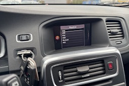 musta Volvo V60 Cross Country 2018 kuva 21.