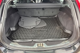 musta Volvo V60 Cross Country 2018 kuva 26.